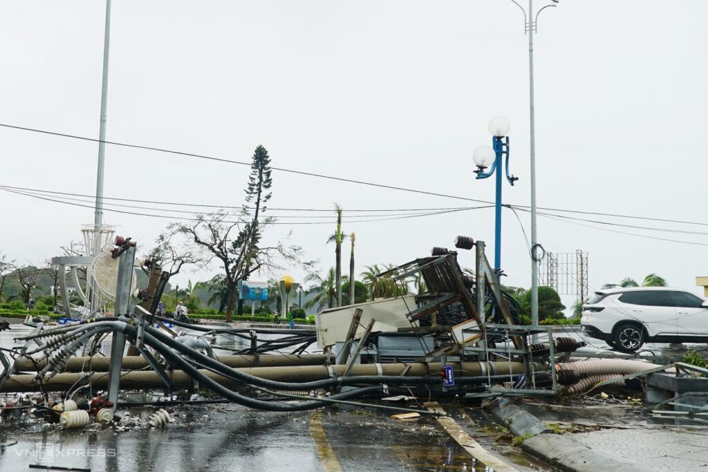 Đảo du lịch Cát Bà, TP Hải Phòng, tan hoang sau bão Yagi. Ảnh: Lê Tân