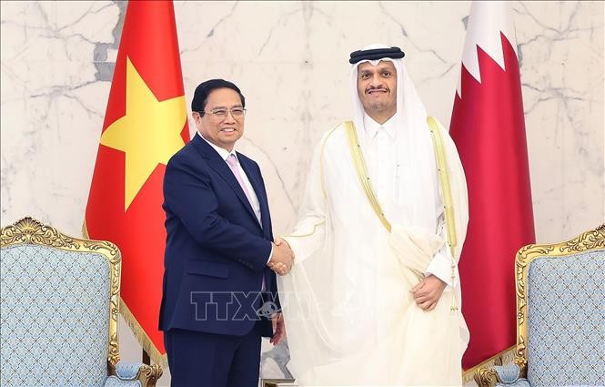 Thủ tướng Phạm Minh Chính hội đàm với Thủ tướng Nhà nước Qatar Sheikh Mohammed bin Abdulrahman bin Jasim Al-Thani. Ảnh: Dương Giang/TTXVN