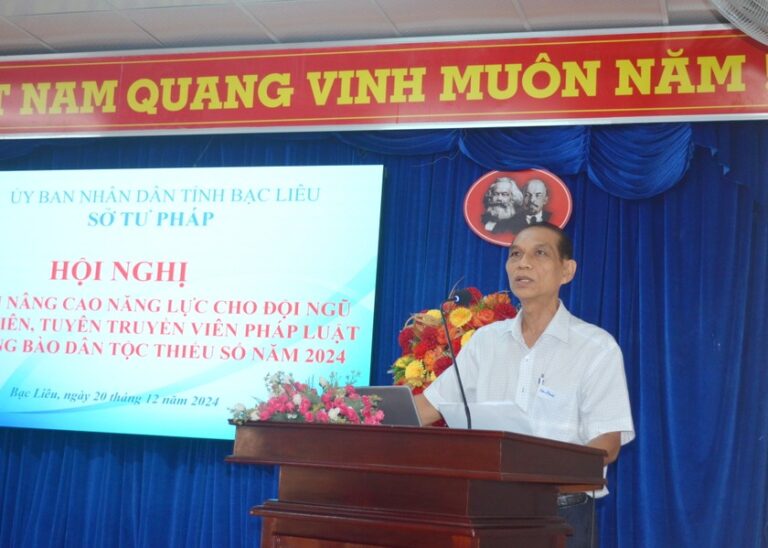 Ông Trần Minh Đức - Phó Giám đốc Sở Tư pháp Bạc Liêu phát biểu khai mạc Hội nghị (Ảnh: Báo PLVN)