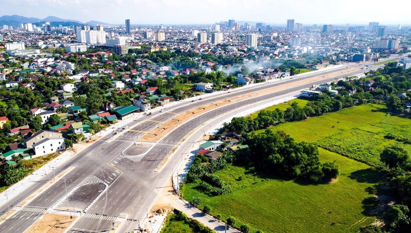 Đại lộ Vinh -Cửa Lò hoàn thành đưa vào hoạt động trước thời gian tạo điểm nhấn cho đô thị (Ảnh: Báo PLVN)