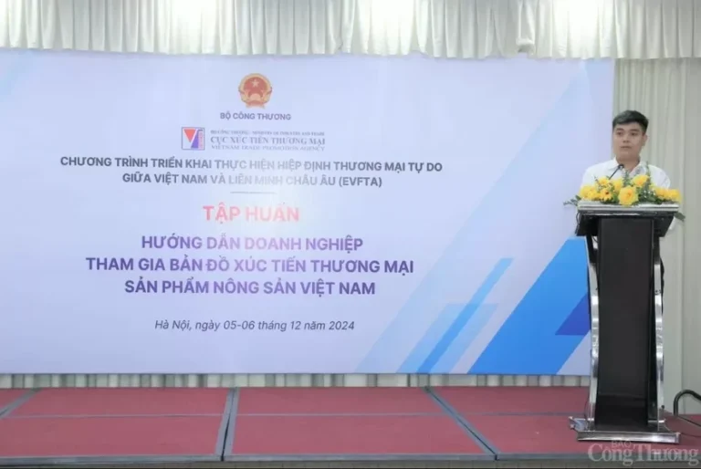 Ông Nguyễn Văn Nin, Phó trưởng Phòng Kỹ thuật Trung tâm INTEC, Cục Xúc tiến thương mại (Bộ Công Thương) phát biểu tại buổi tập huấn. Ảnh P.C