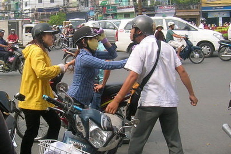 Nhiều vụ xô xát, ẩu đả xảy ra chỉ từ va chạm nhỏ khi tham gia giao thông. (Ảnh minh họa: ST)