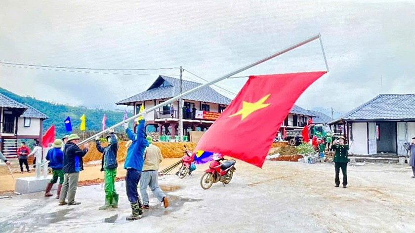 Sau hơn 3 tháng thi công, 40 ngôi nhà mới được xây dựng khang trang đã hoàn thành và được bàn giao cho người dân thôn Làng Nủ, xã Phúc Khánh, huyện Bảo Yên.