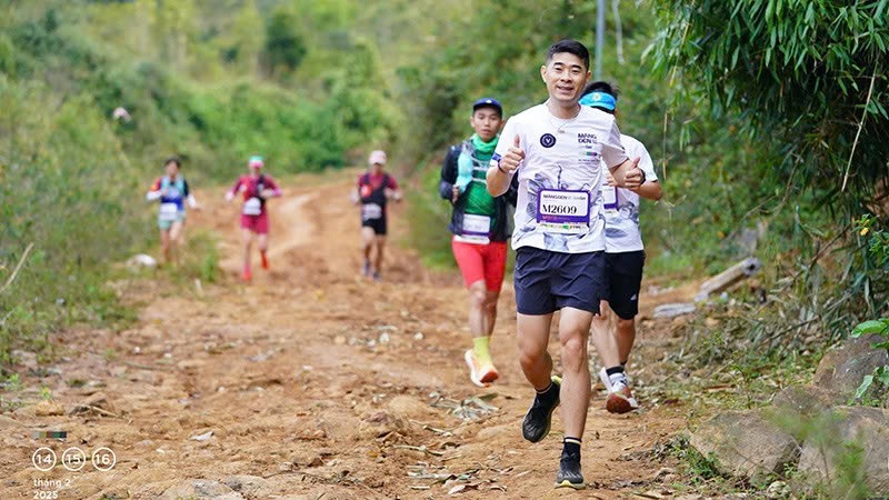 Các cung đường chạy Giải Măng Đen Ultra Trail 2025 chủ yếu là đường rừng với cảnh sắc tuyệt đẹp. Ảnh: Báo PLVN