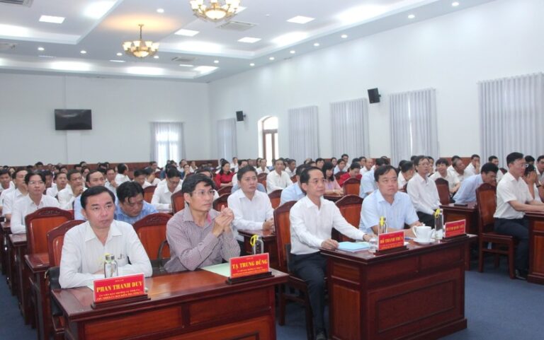 Đại biểu tham dự Hội nghị (Ảnh: T.T).