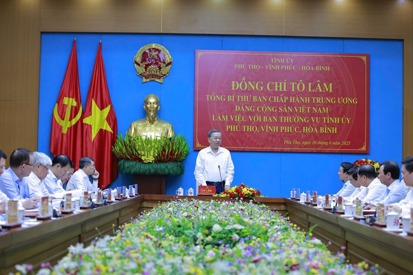Toàn cảnh buổi làm việc. Ảnh: Báo PLVN